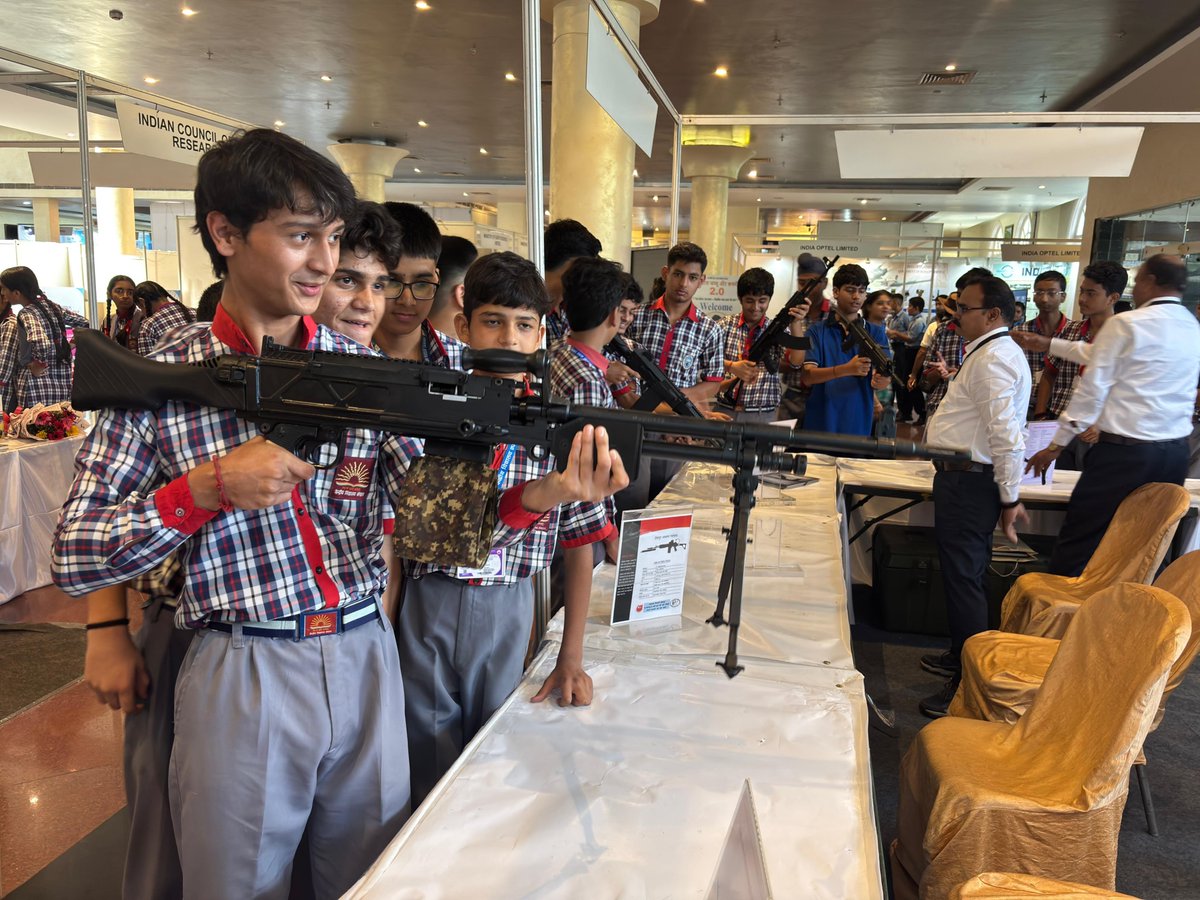 Kv1Jammu's tweet photo. Mass Awareness Exhibition ("गतिशील जम्मू और कश्मीर 2.0
An enriching visit providing students with an opportunity to learn, explore, and broaden their awareness through meaningful exhibits and experiences. 

#MassAwarenessExhibition #EducationalVisit #ExperientialLearning https://t.co/RGMgwqQsJ3