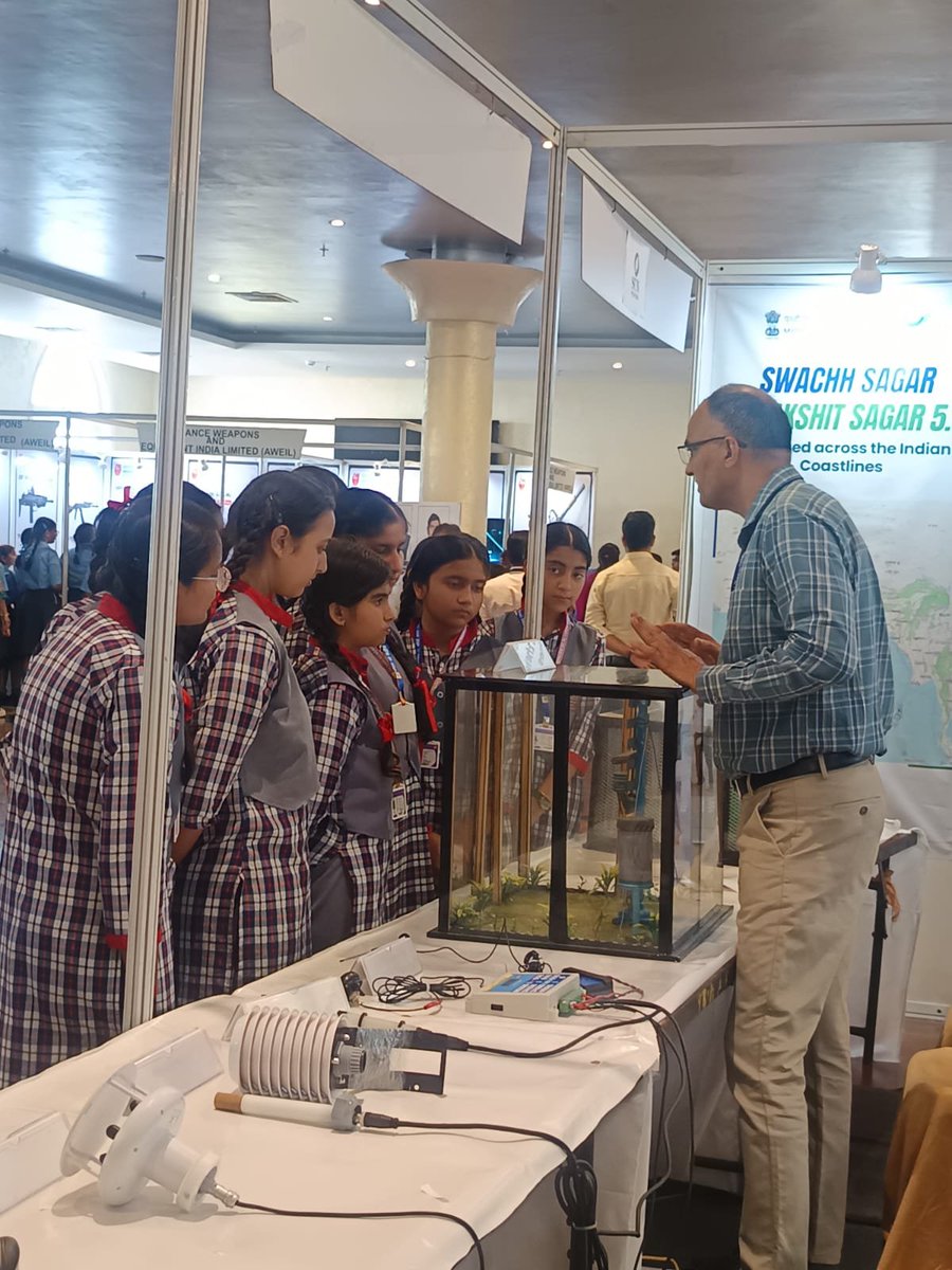 Kv1Jammu's tweet photo. Mass Awareness Exhibition ("गतिशील जम्मू और कश्मीर 2.0
An enriching visit providing students with an opportunity to learn, explore, and broaden their awareness through meaningful exhibits and experiences. 

#MassAwarenessExhibition #EducationalVisit #ExperientialLearning https://t.co/RGMgwqQsJ3