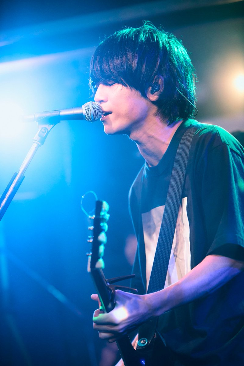 cloudy_vogt's tweet photo. 明日より初ワンマンツアー。
子供の頃はワンマンだけがライブだと思っていた。
バンドを始めて5.6バントでライブをやる世界を知った。
結成3年、ワンマンツアーに辿り着いた。
早い遅いなんて知らないが俺はこの事実がとても嬉しい。
数多あるライブからCloudyワンマンを選んだくれた君、任せてくれ。 https://t.co/zpHLqbJ91U