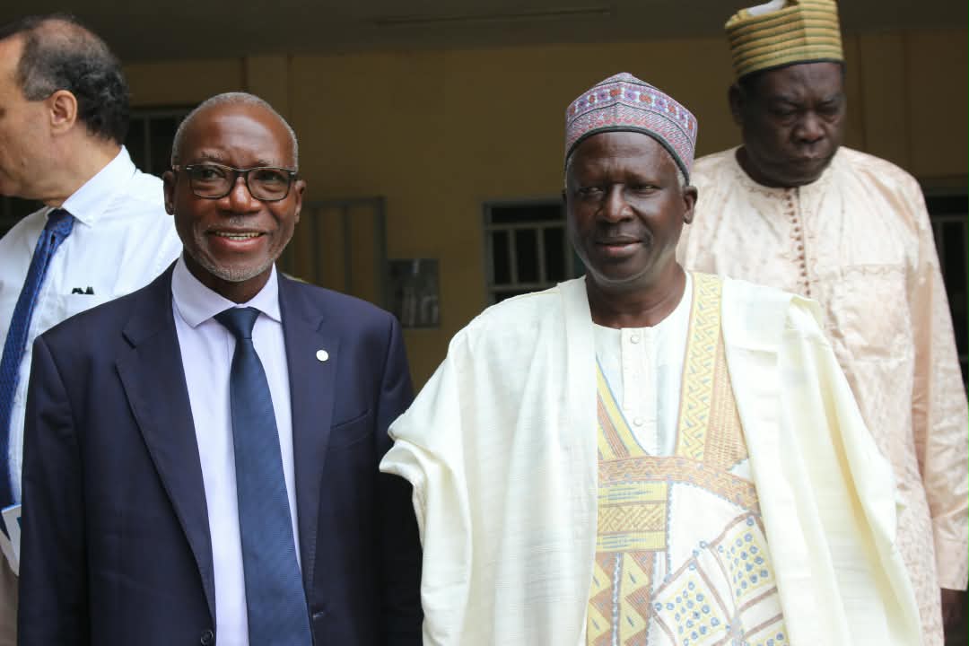 PNUDCameroun's tweet photo. 🇨🇲 UN RC/HC @IssaSanogoUN , @PNUDCameroun  @Chris_Charbon  met with Prof. Haman Djallo, #President of the Far North Regional Council, to advance dialogue on the region's development priorities.

Discussions focused on decentralization, local governance, economic transformation, agricultural value chains, stabilization efforts, climate resilience, and the empowerment of youth and women, while exploring synergies under the upcoming UNDP Country Programme 2027-2031.

 #LeaveNoOneBehind