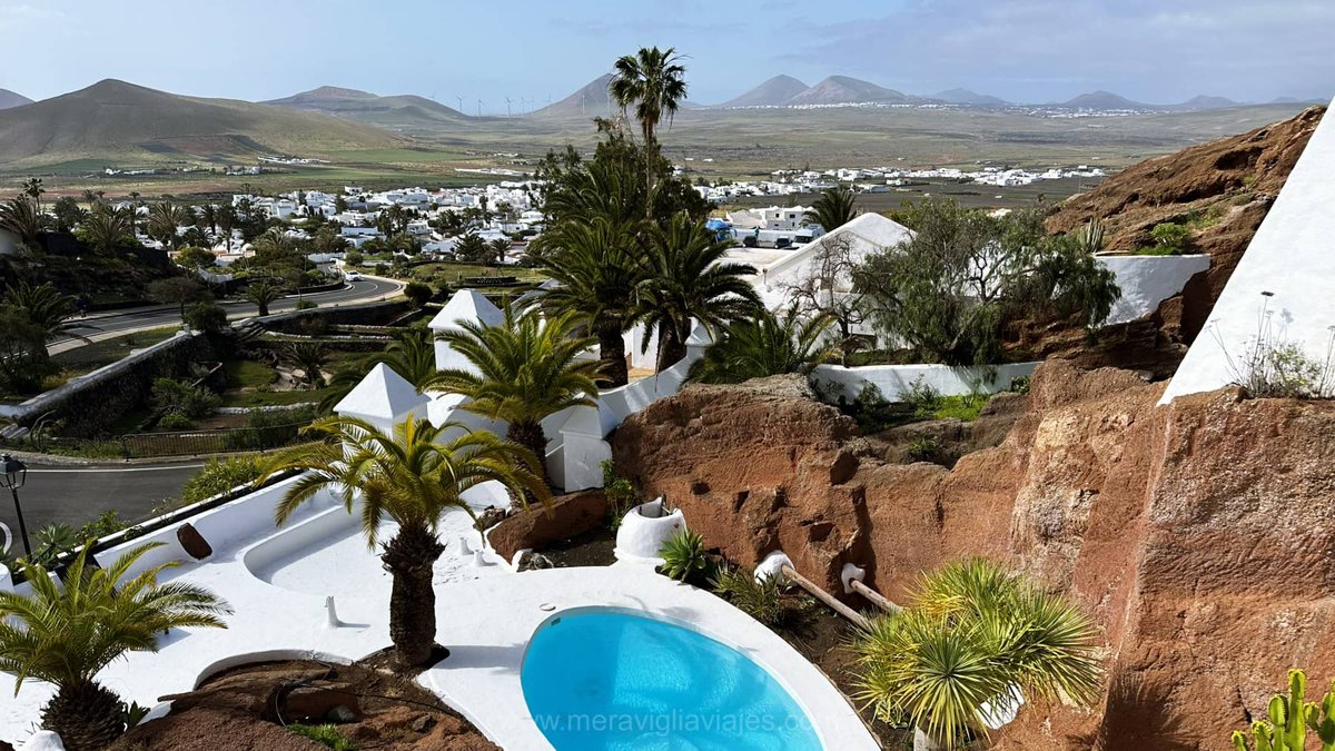 MeravigliaBlog's tweet photo. NUEVO ARTÍCULO. Consejos clave para visitar Lanzarote, desde dónde alojarse hasta qué compañías de alquiler de coche evitar: https://t.co/krfd83m9CU https://t.co/0hQU0asd4V