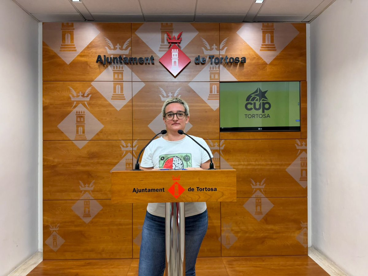 CUPTortosa's tweet photo. 📢 Des de la CUP Tortosa portem al ple d’octubre una moció perquè la ciutat mantinga els límits als preus dels nous contractes de lloguer.

⚠️ Si no canvia la proposta de la Generalitat, esta protecció podria desaparèixer el març de 2027.

https://t.co/JeBFjHGrMo https://t.co/uoJyKI85sO