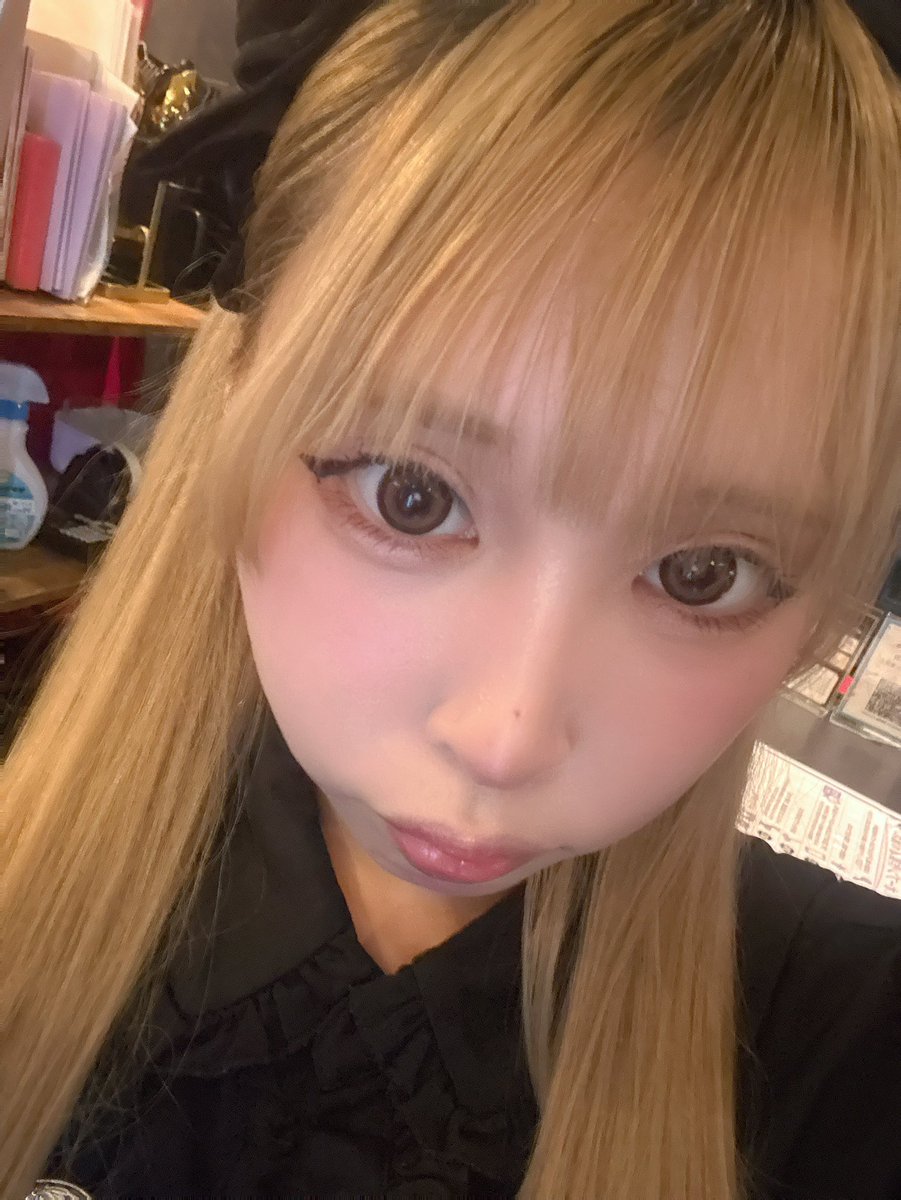 enma_devi_oki's tweet photo. おきゅいん❤️‍🔥
今日はミセスのアルバム聴いてきて爆泣きしたから頭痛いです笑笑負けない気持ち👊
ご帰宅お待ちしてます❣️ https://t.co/8jSwvoBiPA