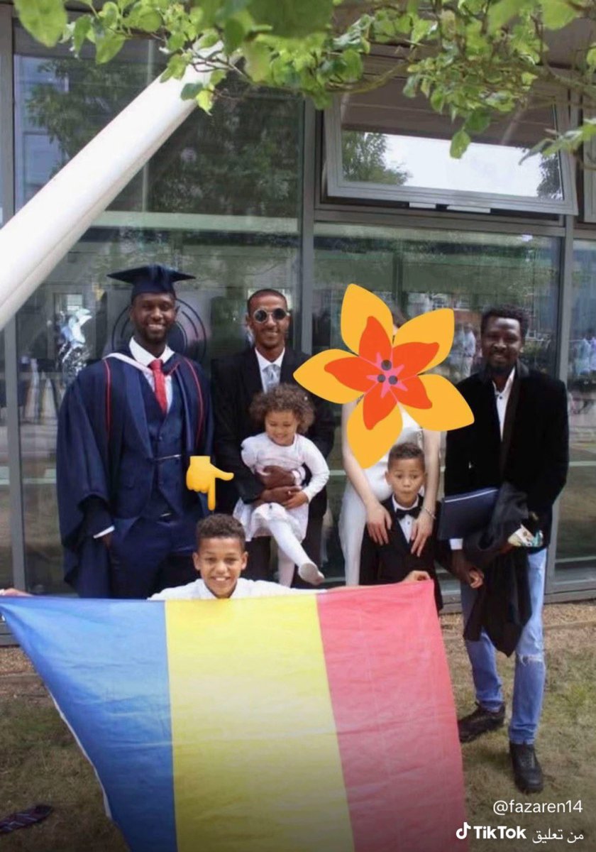 alawax181's tweet photo. @moutwu @Cae8sar @grok اللاعب تشادي ما عندو علاقة بالسودان نهائيا جيب لنا دليل زي دا وهوا في السودان متصور مع اهلو وبالعافية عليك يا سوداني https://t.co/5H0HNIWglQ