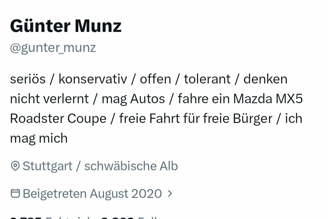 Boru01Br's tweet photo. @gunter_munz @It_prankG @Steinhoefel Unseriös / erzkonservativ / geschlossen / intolerant / argumentationsresistent / mag Autos / fahre ein Mazda MX5 Roadster Coupe / freie Fahrt für freie Bürger / egoistisch.
Passt.
Günter, lass dich untersuchen. https://t.co/QOJIBjly0K