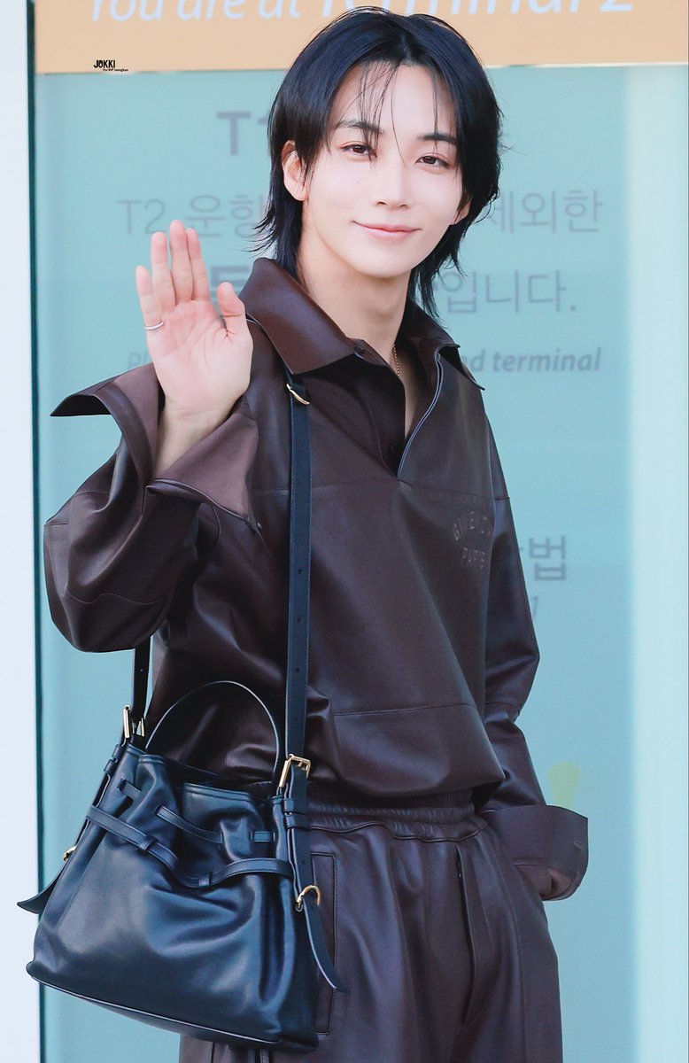 _Jokki_1004's tweet photo. 260930 ICN 
 
#정한 #세븐틴 #JEONGHAN #SEVENTEEN #ジョンハン https://t.co/cGt5vdjn85