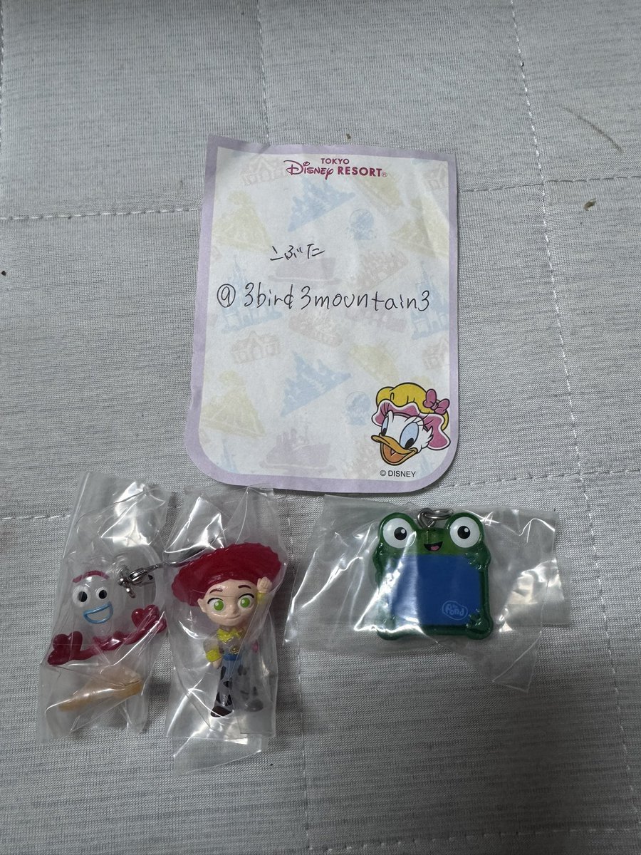 3bird3mountain3's tweet photo. トイストーリー5めじるしアクセサリー

譲　フォーキー、ジェシー、リリーパッド
求　ブルズアイ×2

郵送での交換希望 https://t.co/6aTohpKjFy
