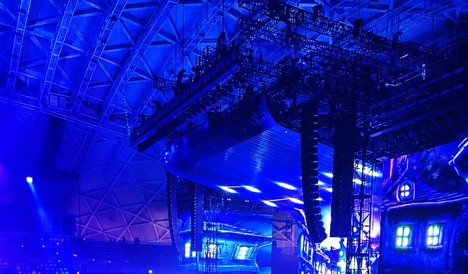 KisMyFt2_livemu's tweet photo. 🍏👻【LIVE STREAMING🎥】👻🍏

SHADOWS 香川 DAY1‼️🎤
いよいよライブスタート🥹🔥

📺LIVE STREAMINGはこちら👇
🔗 https://t.co/UTPfYnY3xQ

🎶🍏 一緒にSHADOWSを楽しもう‼️

#MrsGREENAPPLE 
#RingoJam
#MGA_SHADOWS 
#SHADOWS
#ミセスPOPS https://t.co/YDUu7u6CpC