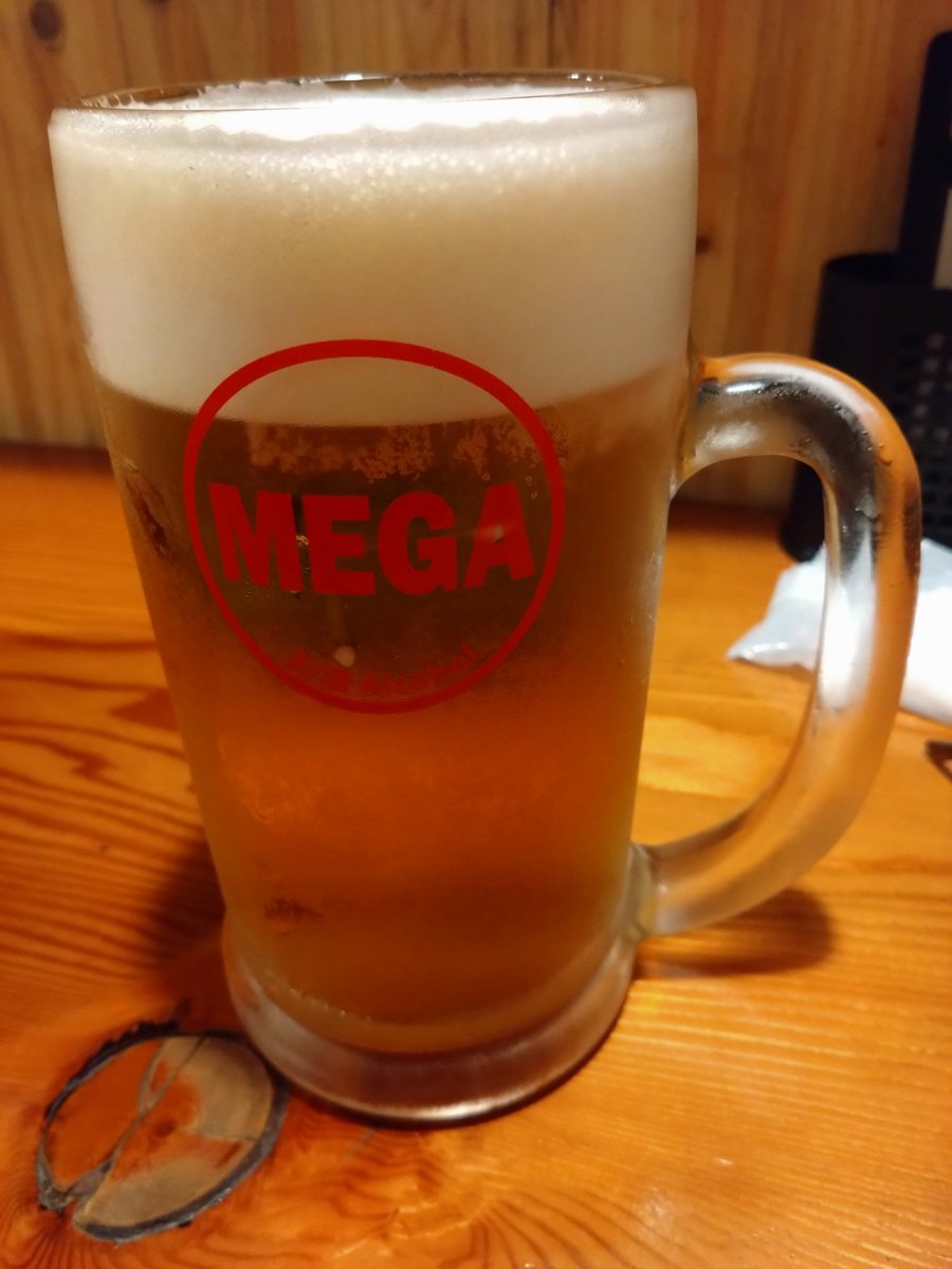 MmMmKmRm's tweet photo. 明日から庶民の味方のトリキもついに値上げ💦💦

値上げ前の駆け込み呑みに来たよ✨️

まぁ10月からも普通に行くけど🤣

カンパイ🍻です✨ https://t.co/kINTrmuTnV