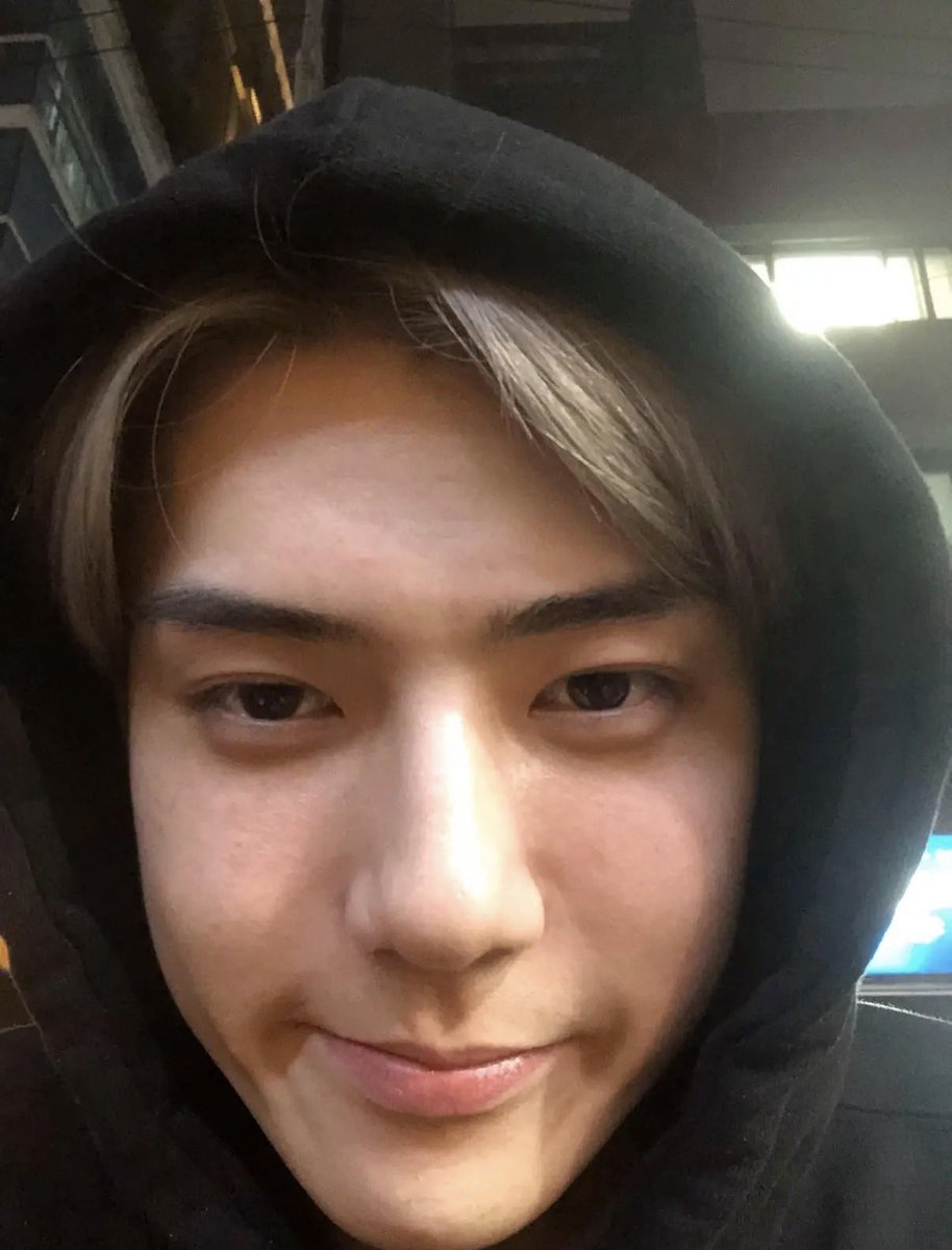 YIBOLEO_85's tweet photo. เซฮุนเข้ากรุ๊ปแชทแฟนคลับ ตั้งชื่อ “นี่คือโอเซฮุน” แต่แฟนคลับไม่เชื่อว่าเป็นตัวจริง โดนลบออกจากกลุ่ม ขนาดส่งรูปตัวเองลงในกลุ่มยังไม่มีใครเชื่อ 555555 https://t.co/AkxGRJs4Pr