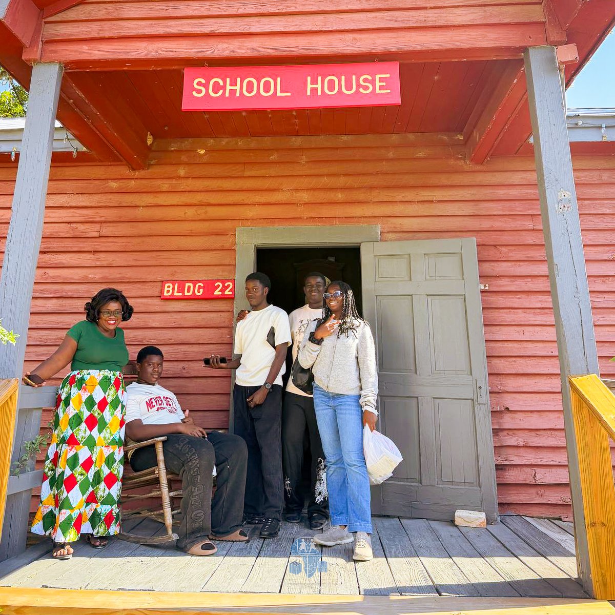 sosintcollege's tweet photo. Our students, accompanied by a member of staff, are in Jackson, Mississippi, USA, for an exciting exchange programme at St. Andrew’s Episcopal School!

We wish them a memorable and enriching experience filled with learning, new friendships, and meaningful cultural exchange! https://t.co/4drQBxUJY2