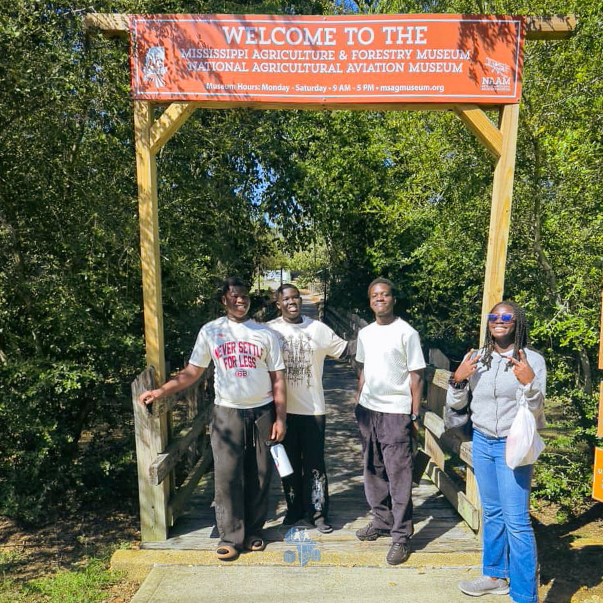 sosintcollege's tweet photo. Our students, accompanied by a member of staff, are in Jackson, Mississippi, USA, for an exciting exchange programme at St. Andrew’s Episcopal School!

We wish them a memorable and enriching experience filled with learning, new friendships, and meaningful cultural exchange! https://t.co/4drQBxUJY2