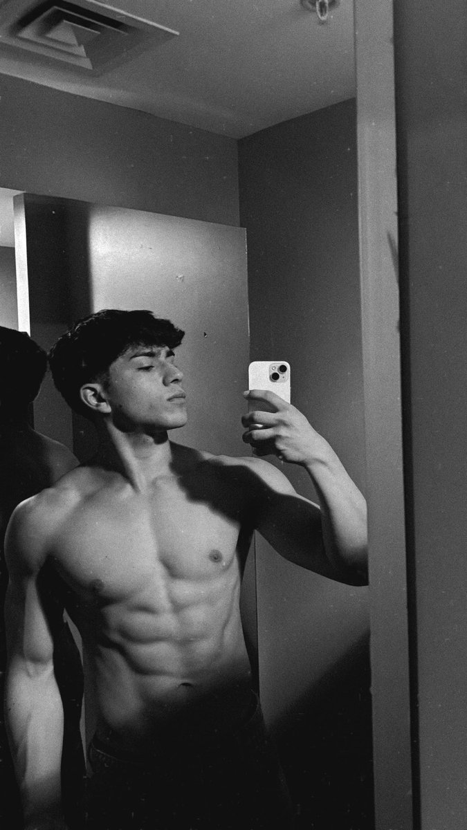 lgnacl0_'s tweet photo. y si me dan rt?🥹 https://t.co/Cx1UFFSmw1