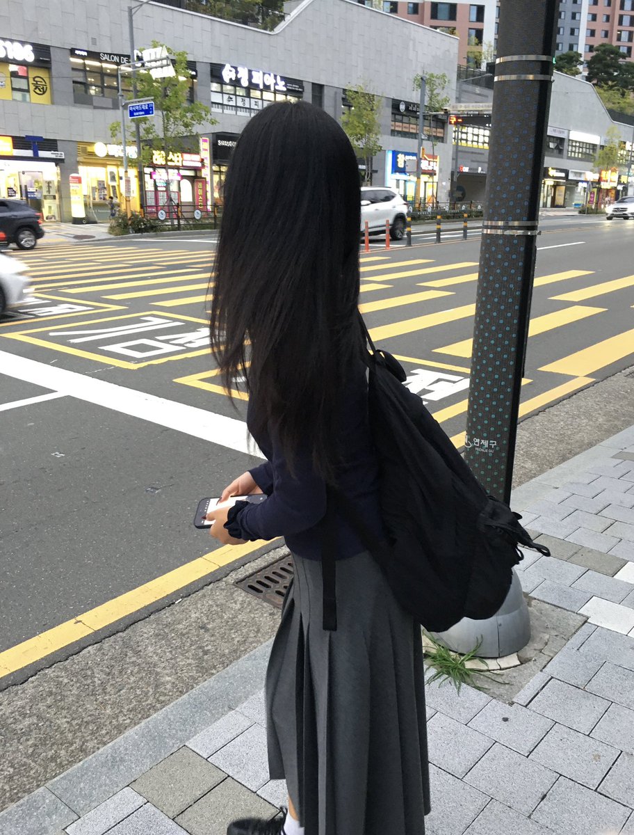 suuuuddl's tweet photo. 대학생학대 https://t.co/bVS0WDyYXY