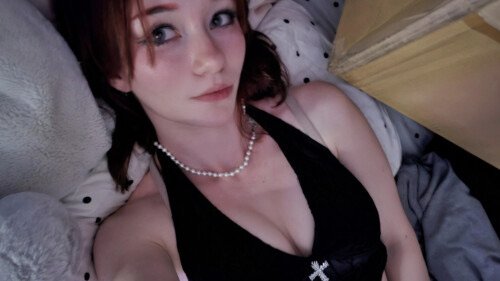 notgooningdaily's tweet photo. I can never get enough of her, shes an actual goddess every picture of her that exists needs to be worshiped https://t.co/OBdXHLc3ZC
