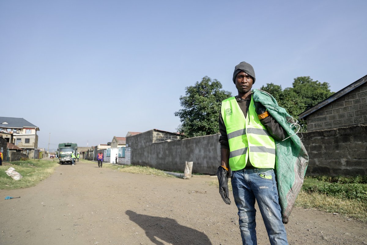 mwangaleMI's tweet photo. Waste doesn't have to be the final chapter. ♻️ At Pangani Cleaners, plastics are collected, sorted and recycled into new value. Cleaner neighbourhoods, protected wildlife and green livelihoods this is the circular economy taking root in Nakuru. 🌍 @euinKenya @pacja1 #MajiNaTakaKE https://t.co/9ZOABeAcgN