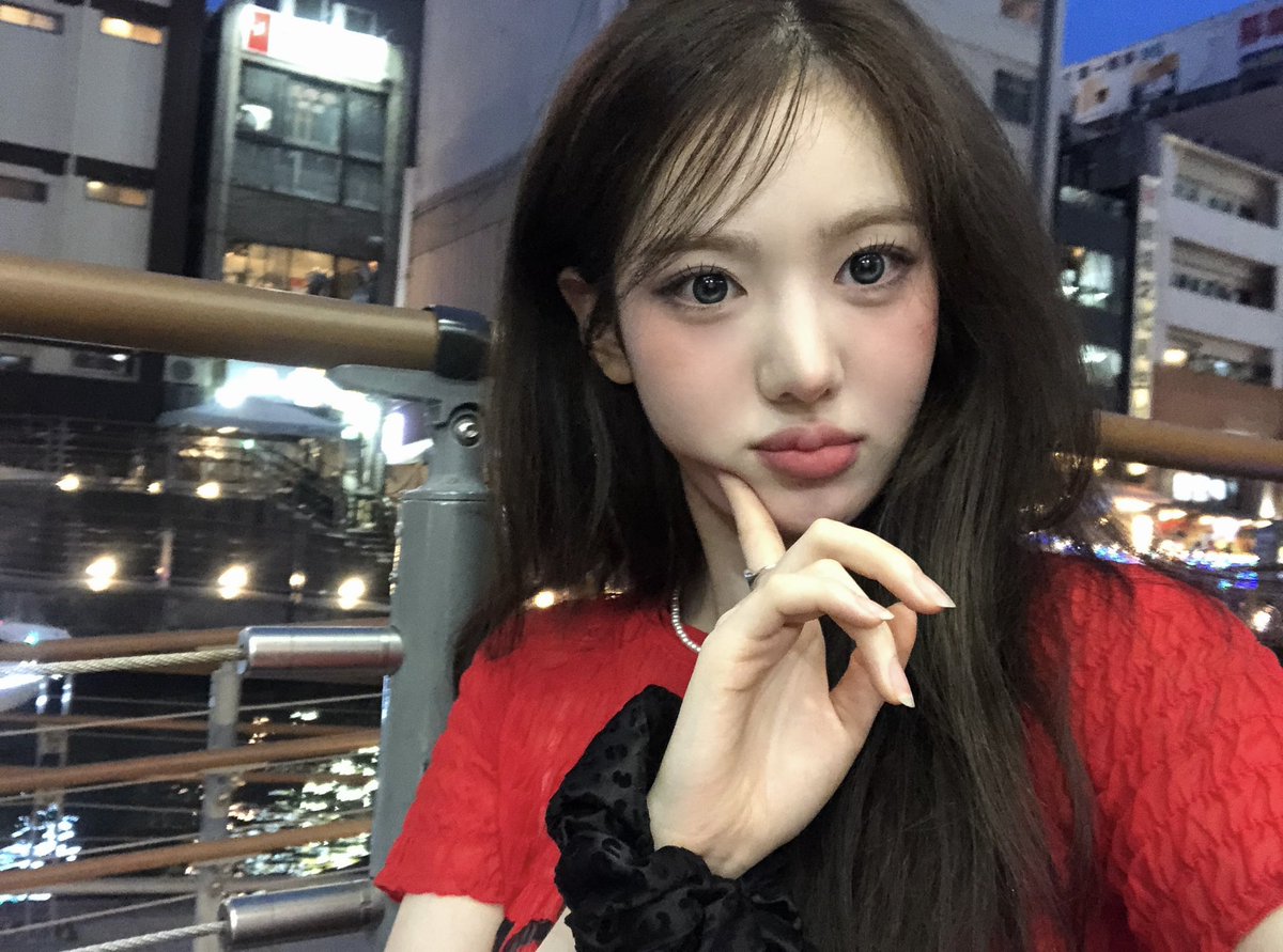 dailysuisol's tweet photo. #KiiiKiii #키키 #SUI #수이 https://t.co/Xuk5paQHn9