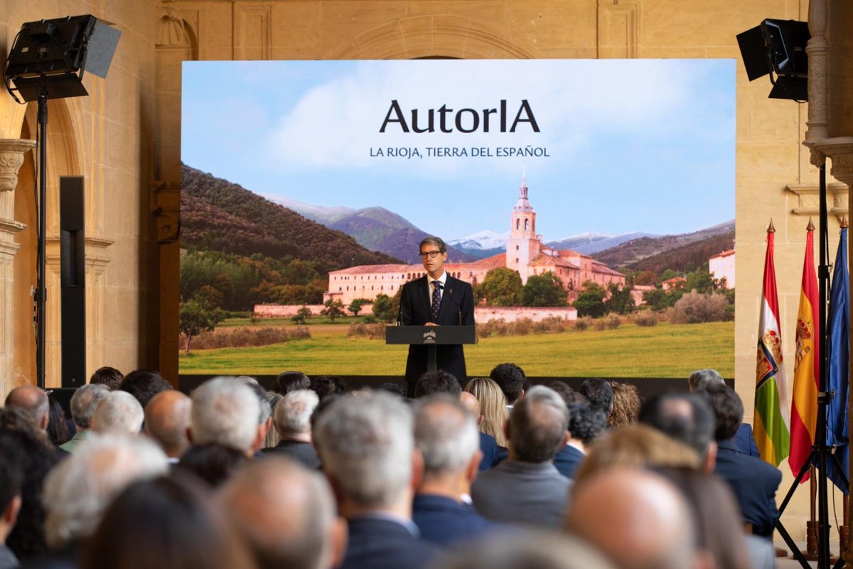 lariojaorg's tweet photo. 🏛️ El presidente @CapellanGonzalo inaugura ‘AutorIA. La Rioja, tierra del español’, la gran exposición que recorre la historia del español desde su origen en San Millán hasta la inteligencia artificial.

🖇️ https://t.co/UxbzDAe9Qj https://t.co/cc0JQreLRK
