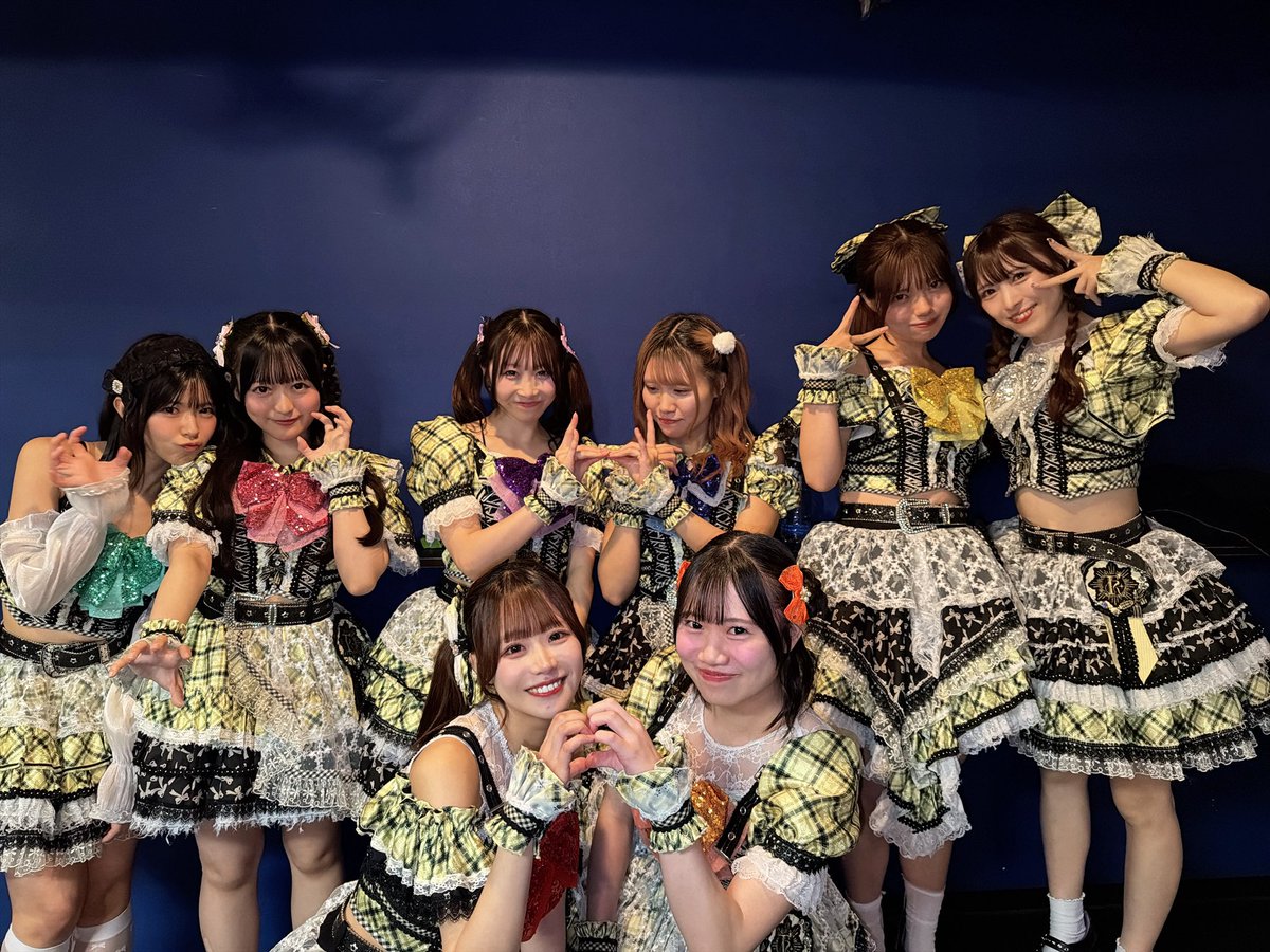 teratera_staff's tweet photo. ON THE STAGE! vol.3
お足元の悪い中ありがとうございました✨

#本日のテラテラ セトリ
1.恋Magic!
2.シグナル！
3.StarDust
4.恋のレモネード
5.アイロニーガール
6.ストロボアイズ

KAIJU ON THE STAGEさんご一緒させていただきありがとうございます🙇‍♀️
特典会もお時間空いてましたが残って会いに来てくださって嬉しかったです💖

次のライブは2日❕クロフェスに出演いたします☀️
少し遠いですが是非お越しください☺️

#テラテラ