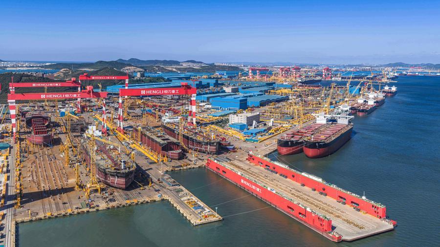 CEIS24060800's tweet photo. What does the future of shipbuilding look like?
In #Dalian, northeast #China, this "Future Factory" might have the answer. 🚢
#ChinaInNumbers #Shipbuilding #SmartManufacturing 🔗https://t.co/1JZg073zfe https://t.co/b229uQqxz8