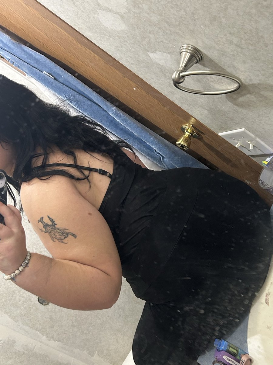 st4rrot's tweet photo. Which version is better? 🙈🍑
Dm me for more~😻
#content #nsfwtwtًً https://t.co/7JgyJoUVe0