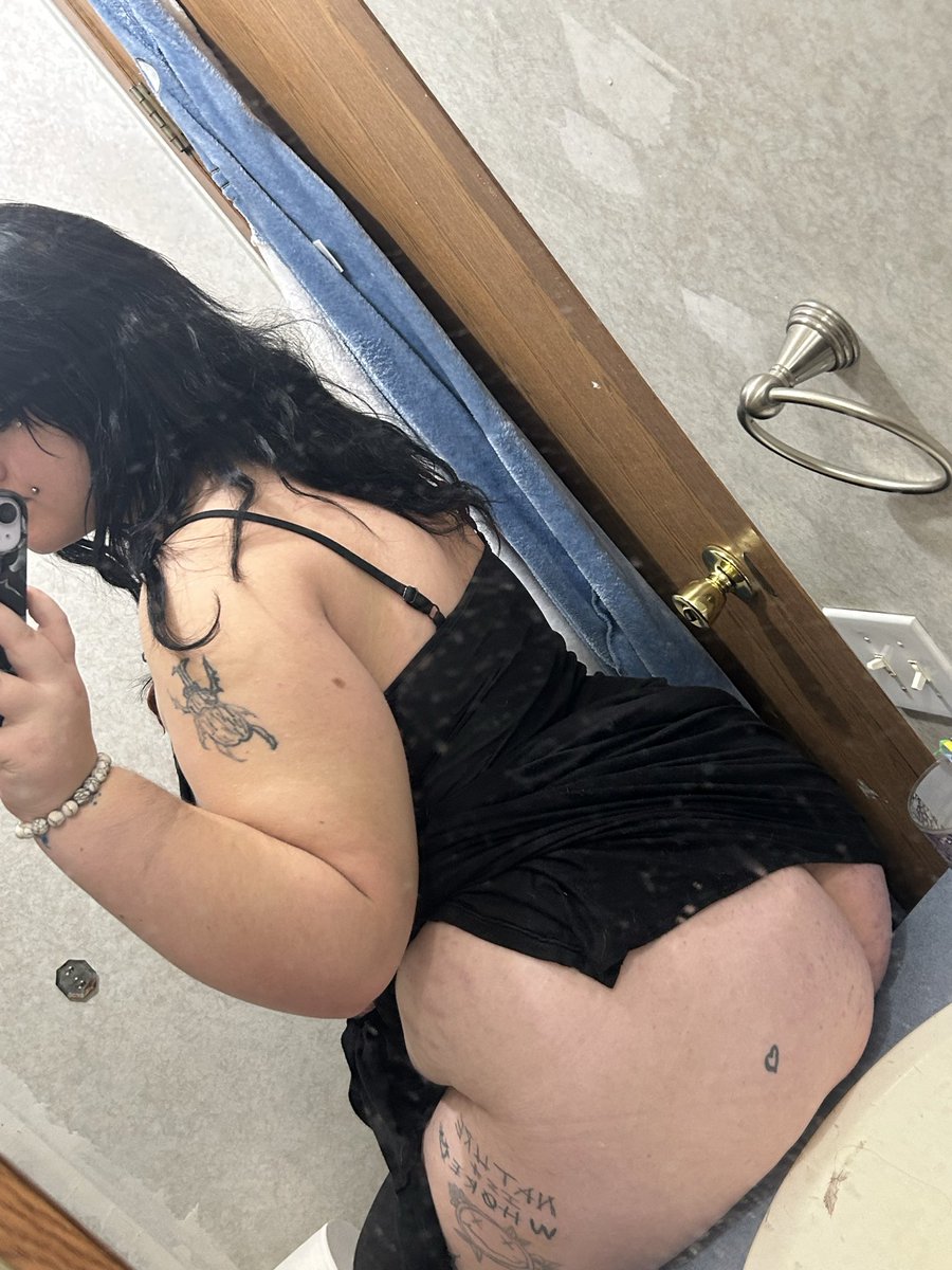 st4rrot's tweet photo. Which version is better? 🙈🍑
Dm me for more~😻
#content #nsfwtwtًً https://t.co/7JgyJoUVe0