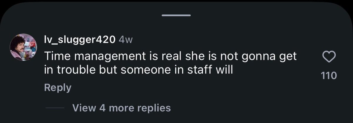 harbinhymn's tweet photo. Just saw a video of ningning where she ignored the staff rushing her and insisted on greeting mys &amp; signing their stuff. This comment made me realize aespa can never win💀 if they listen to the staff, they hate their fans. If they don’t, they’re getting the staff in trouble lol https://t.co/KUJQdeTAPe