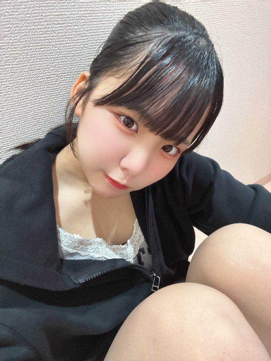 hanna_rosario_c's tweet photo. 私以外なんてやだ https://t.co/sRIUFs5uRI