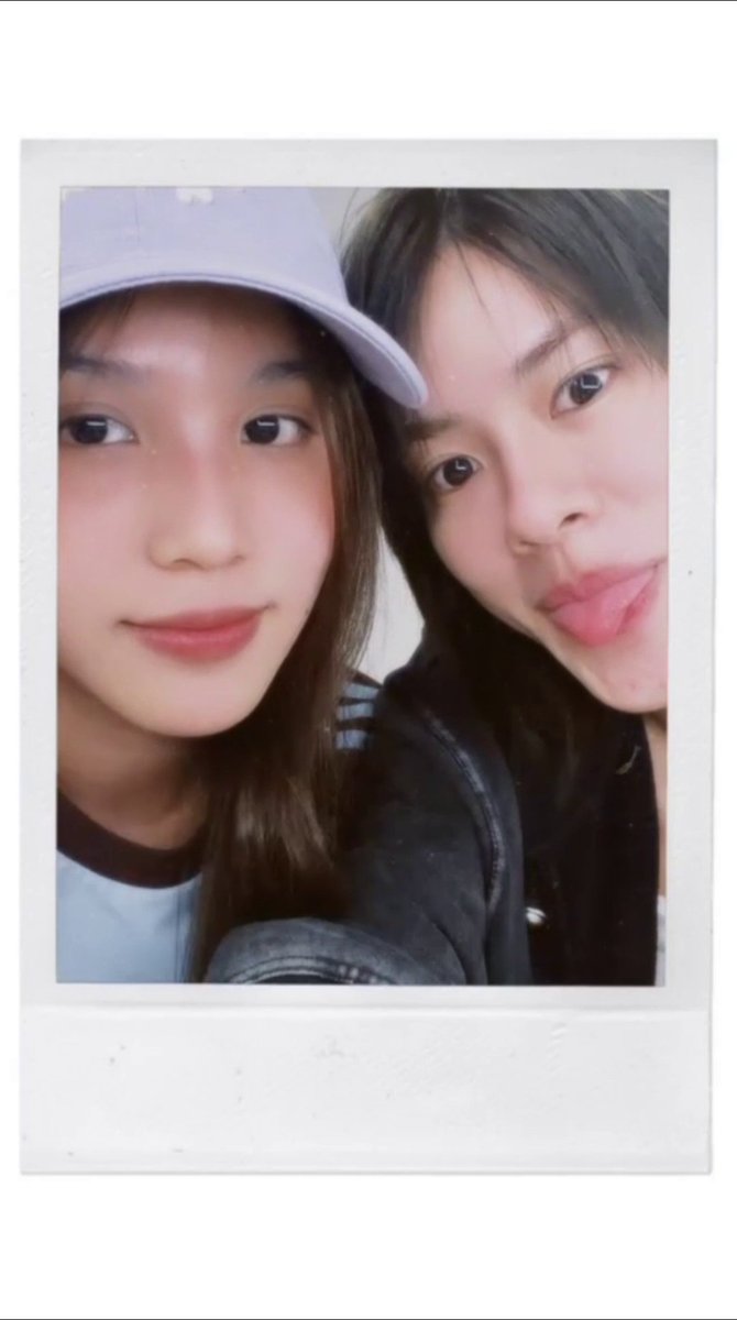 ZEIIK_Ss's tweet photo. คู่รักตี๋แป๋วแห่งปีมาก https://t.co/sLw3MUqTv8