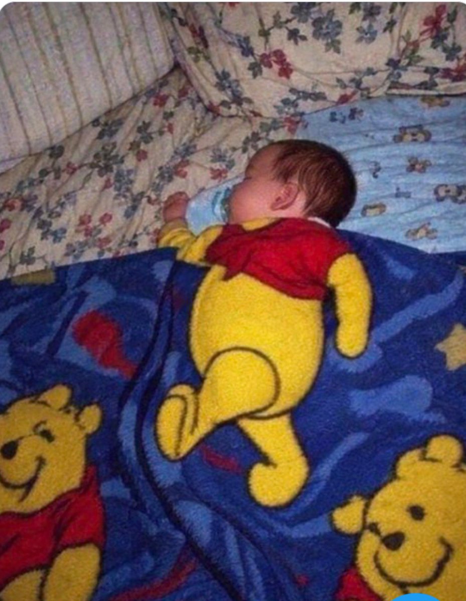 mirabidurr's tweet photo. Pooh bebeği görmezden gelenlere 99 yıl kötü şans https://t.co/8zZutkdOGn