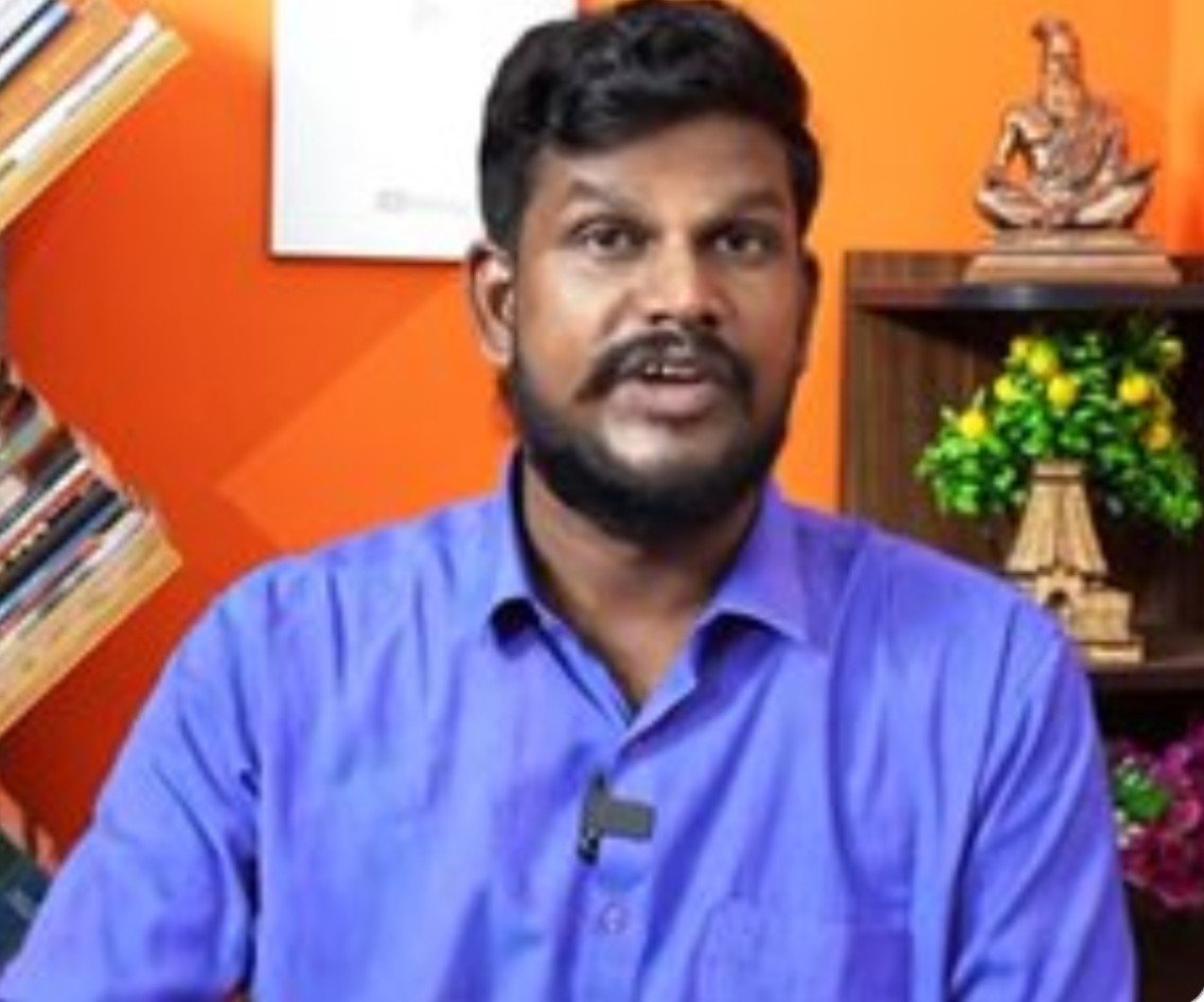 kavitha_priyan's tweet photo. தோழர் விஷ்ணுவின் கேள்விக்கு பதில் சொல்லுங்கள்!

இரண்டு செய்தி! 

1)அந்த நாய் கேட்பது கேள்வி அல்ல அது திராவிட நாய்கள் வாந்தி எடுத்த அவதூறுகள்!

2)இத்தனை பிரச்சினைகள், குளறுபடிகள் உள்ள ஒரு கட்சியில் கழுத்தை பிடித்து வெளியே தள்ளும் வரைக்கும் மயிருக்கா இருந்தான்? https://t.co/d2rHZtM10P