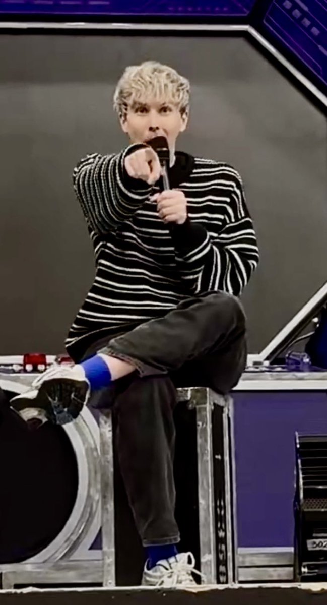 obv10usly's tweet photo. I’d probably perish on the spot 🥰 https://t.co/dIRpO3tvBd