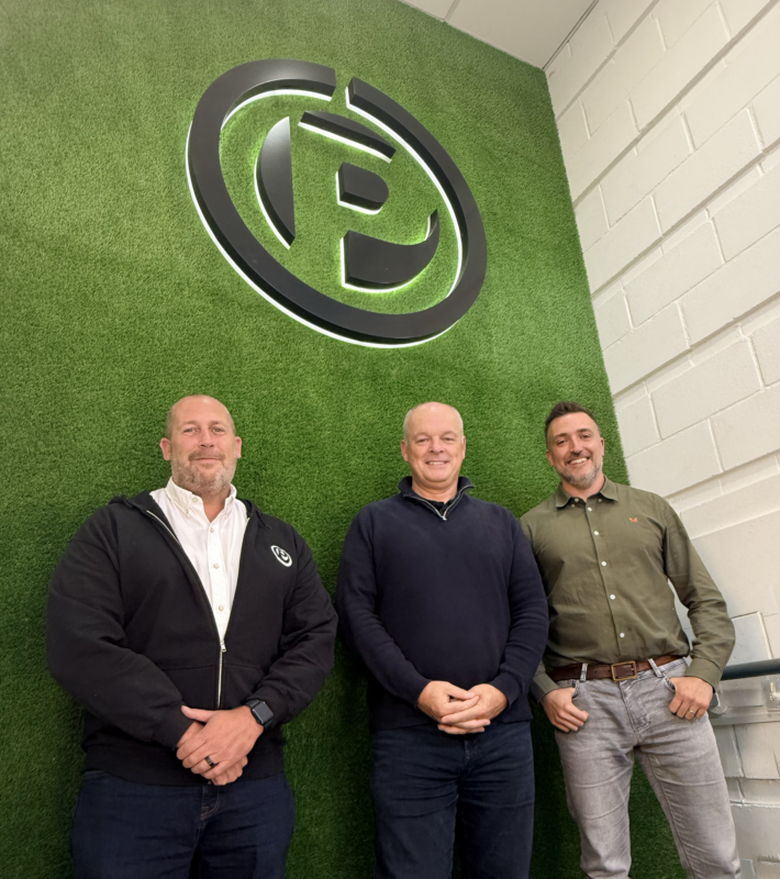 PurplexUK's tweet photo. Great to have Kurt Greatrex from @dekkowindows in the Purplex office! 🌟 

From £6m to £20m+ since 2013, it's been a brilliant partnership. Here's to another year of growth! 📈 

#Fenestration #MarketingAgency #ClientPartnership https://t.co/wgiMM6wbg8