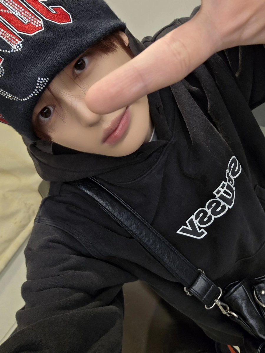 AEN_now's tweet photo. ♥️🖤좋아하는 색!

#AEN #카이라 #에이엔 #KAIRA #Aneee #에이니 https://t.co/7Hsz0SOrMT