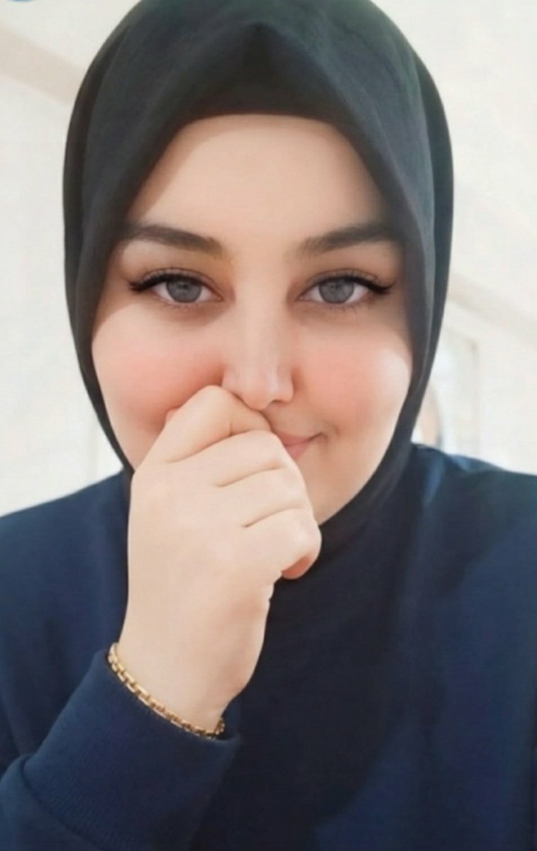 o_r_daa's tweet photo. تاخذ 10مليون قطرى 
او 
تتزوجنى https://t.co/2OmcmjhWgA