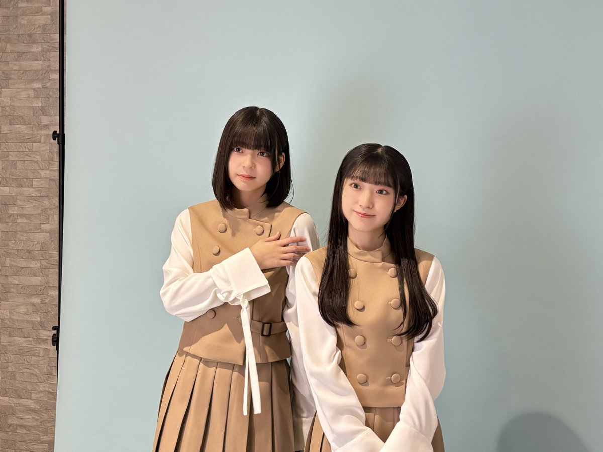227_staff's tweet photo. 【#227掲載情報】

本日9/30(水)発売『TopYellNEO2026AUTUMN』📚✨

3期生連載企画第3弾に
#三雲遥加 × #南伊織 が登場🌟

是非チェックしてください😌✍️

#ナナニジ https://t.co/pahmun9J51
