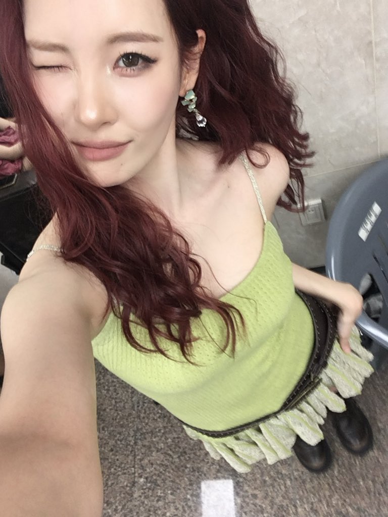 official_sunmi_'s tweet photo. 경희의 찬란으로 🕊️

#선미 #SUNMI
#MIYAPIC
#경희대학교 https://t.co/PZP2ivjc3F