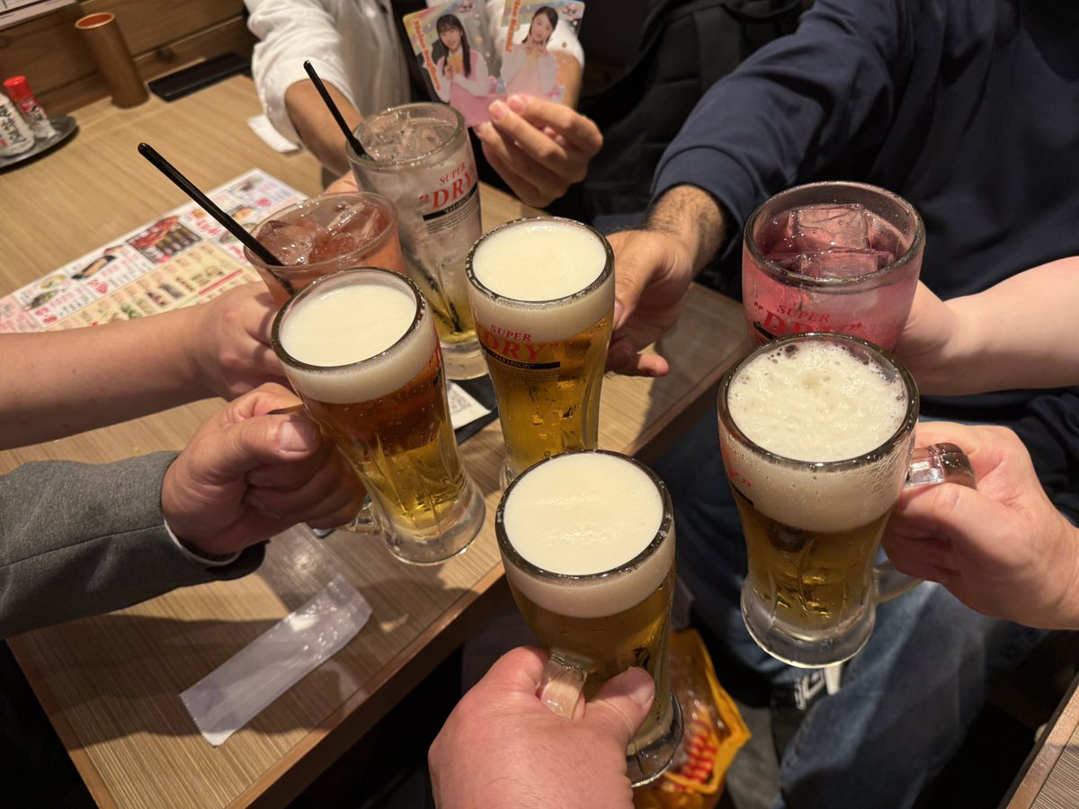 wakababb's tweet photo. 池袋だけど
なぜか関西色お強い飲み会になってる研 https://t.co/uv21R1AGG8