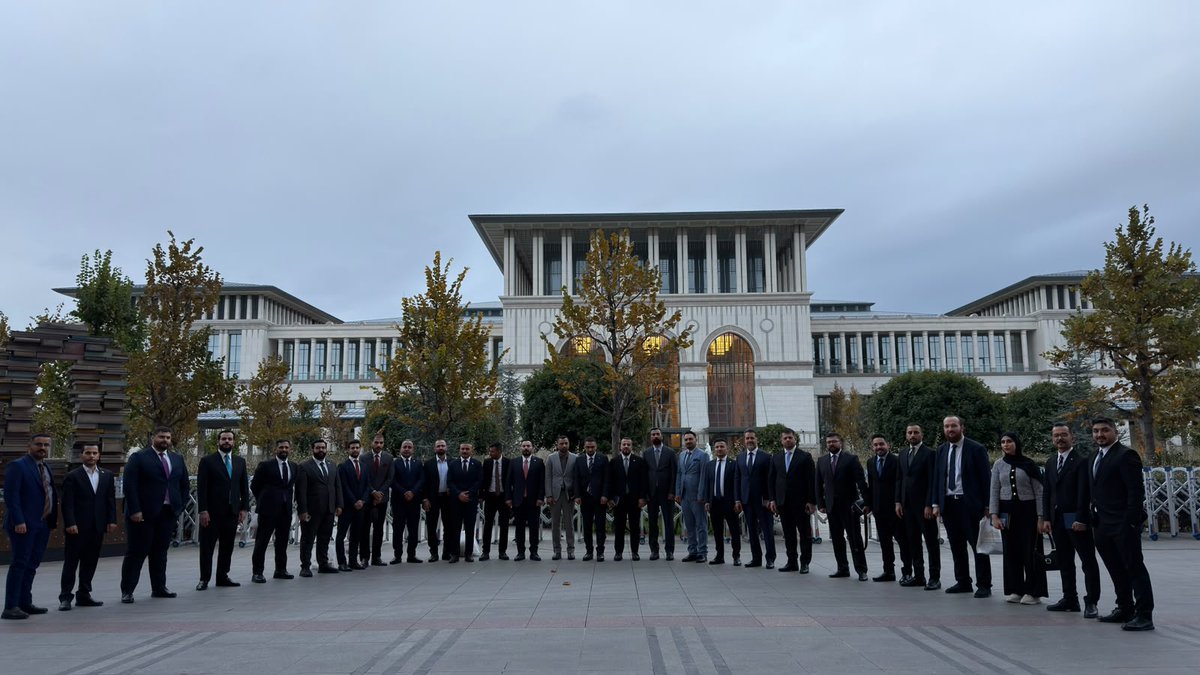 yurtdisiturkler's tweet photo. Iraklı Genç Liderler Programı devam ediyor! 

Program kapsamında genç liderler; Türkiye’nin yakın siyasi tarihi, Türkiye-Irak ilişkileri ve bölgesel gelişmelere ilişkin eğitimlere katılırken, çeşitli kurum ziyaretleri ve buluşmalar gerçekleştirdi.

#IraklıGençLiderler https://t.co/AgaIv09liW