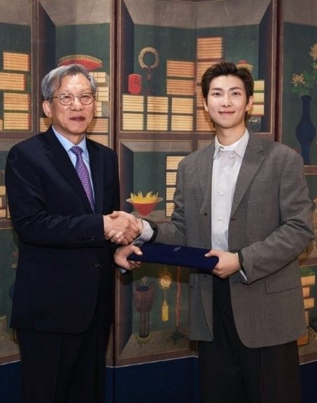 AboutMusicYT's tweet photo. RM of BTS has donated 100 million won to the National Museum of Korea. https://t.co/f9SBhu19UD