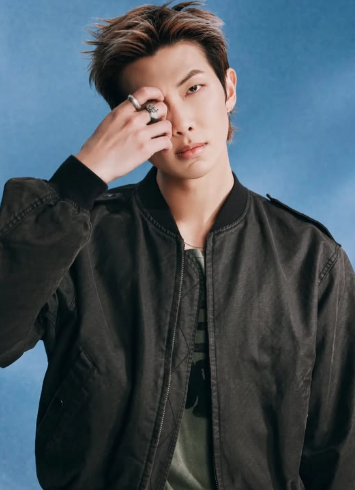 AboutMusicYT's tweet photo. RM of BTS has donated 100 million won to the National Museum of Korea. https://t.co/f9SBhu19UD