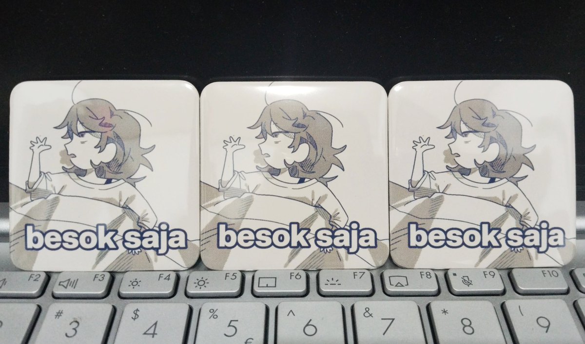 menhilang's tweet photo. Samples badge kotak orang malas #CMPR7 #CF23 https://t.co/dVks8HPlG6
