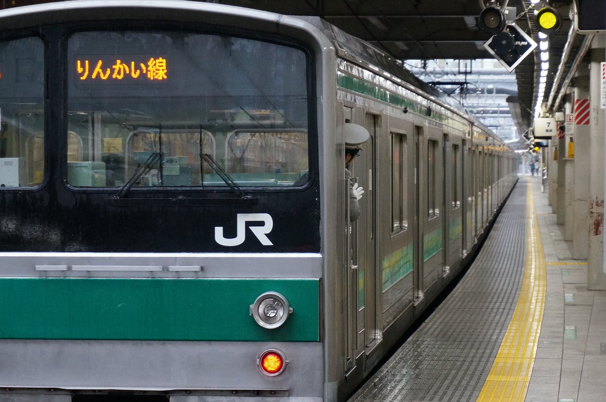 ma_ru_go's tweet photo. #埼京線開業41周年
この1年で、70-000形が3本廃車・71-000形は5本投入されて東臨車の動きが激しいです
しかしE233のワンマン化改造も着々と進んでおり、できる時に記録しておかないとなぁと実感します

そしてもうすぐ205系の引退から10年経つのも忘れずに… https://t.co/RNZHwRnTzH