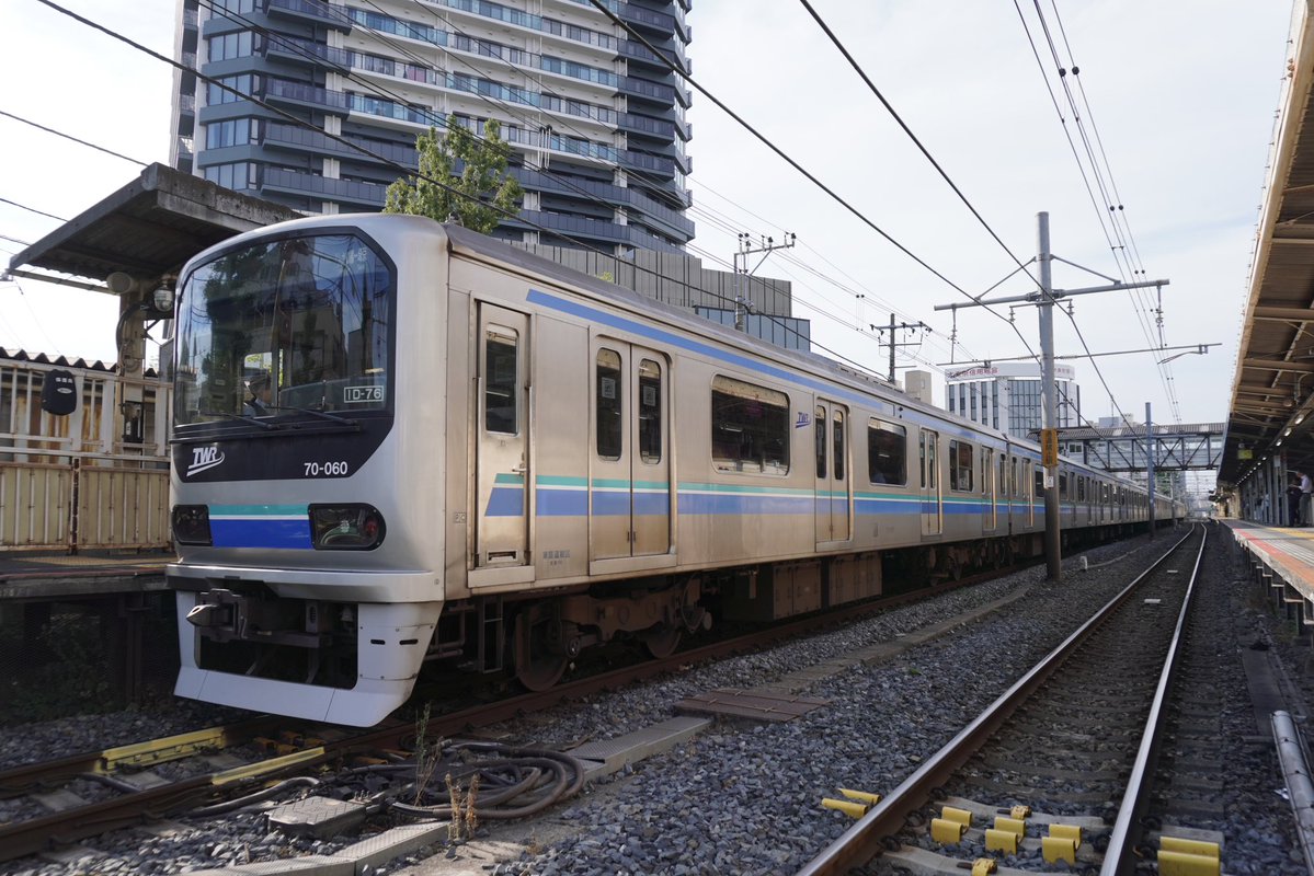 ma_ru_go's tweet photo. #埼京線開業41周年
この1年で、70-000形が3本廃車・71-000形は5本投入されて東臨車の動きが激しいです
しかしE233のワンマン化改造も着々と進んでおり、できる時に記録しておかないとなぁと実感します

そしてもうすぐ205系の引退から10年経つのも忘れずに… https://t.co/RNZHwRnTzH