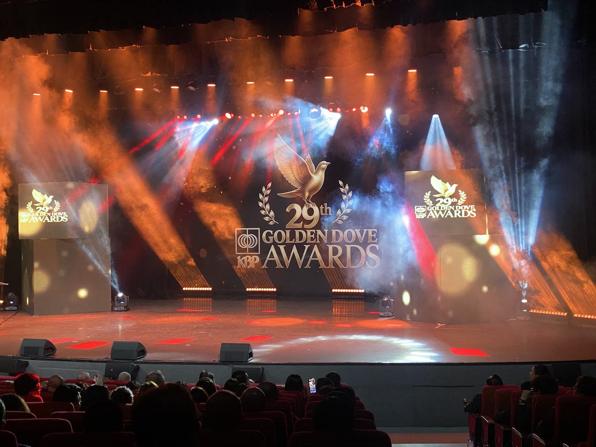 __JAMorales's tweet photo. Happening now: The 29th KBP Dove Awards at Aliw Theater, Pasay City. 

The program started with a performance from OPM singer Luke Mejares. @abscbnnews https://t.co/dN3Ugh3a7R