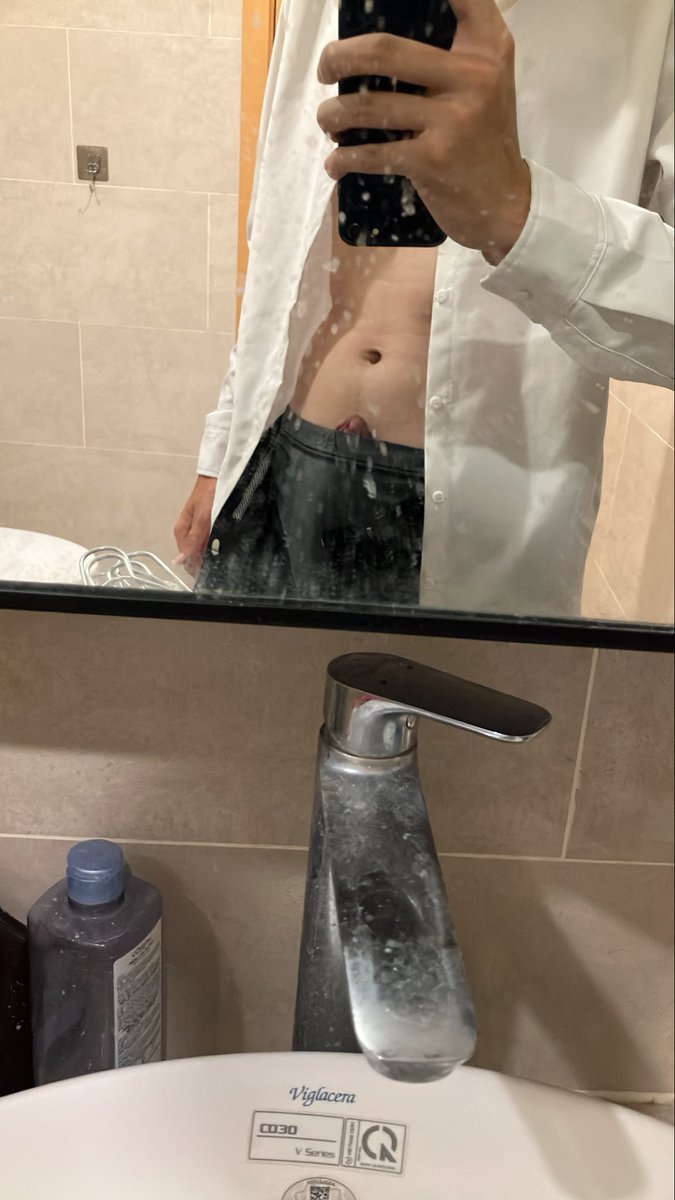 boyjuly21's tweet photo. Đi làm về:)))) https://t.co/Io3OymaIs5