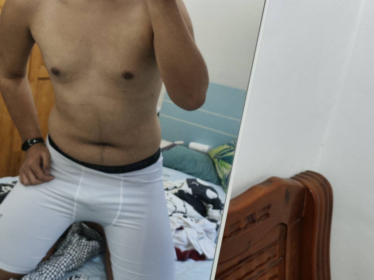 Yuqingforlover's tweet photo. #高弹 #白袜 #gay 
好想发骚 https://t.co/am3E0a11rD