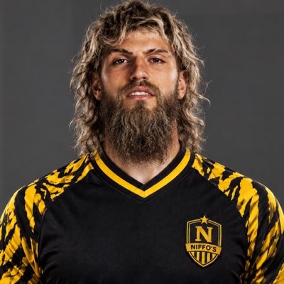 garnachokadir's tweet photo. saflarındayız #YeniProfilResmi https://t.co/EkEIW8WawN