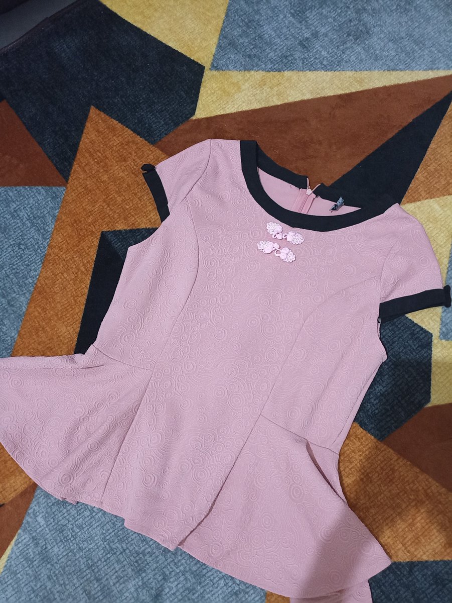 yayayczz's tweet photo. hallo aku mau preloved beberapa baju pribadi ku yg udah gapernah aku pakai, bisa lewat 🍊 tapi splitpay yah 🥰
1. Vest 67k
2. 38k
3. Cardi soft blue 40k 
4. 32k https://t.co/MqoHqcjJ1k