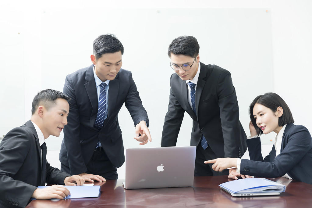 willia_io63's tweet photo. I feel so lucky to work with 胸志钒, 字, 研 at this amazing team today! https://t.co/19woSEkxsT